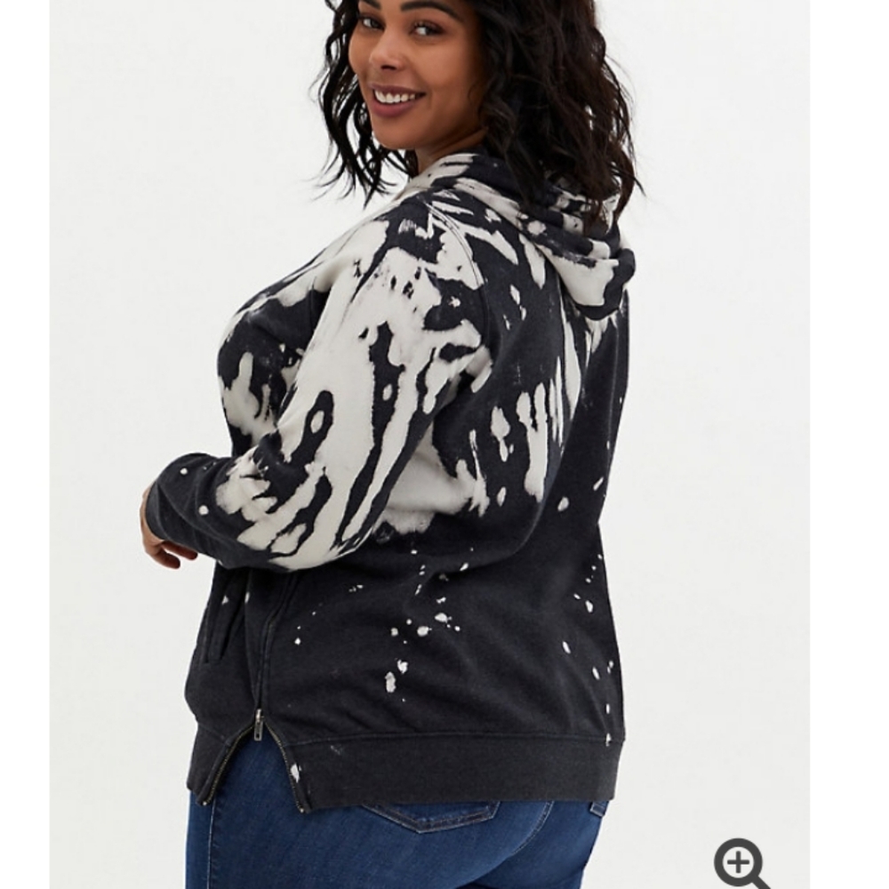 SOLD- Celestial TieDye Torrid Size 3 Nwt